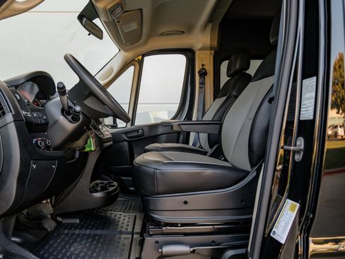 Used 2020 RAM ProMaster 2500 image 32