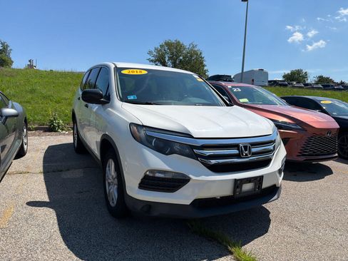 Used 2018 Honda Pilot LX image 3