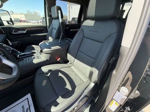 New 2026 GMC Sierra 2500 Denali w/ Denali Reserve Package image 21