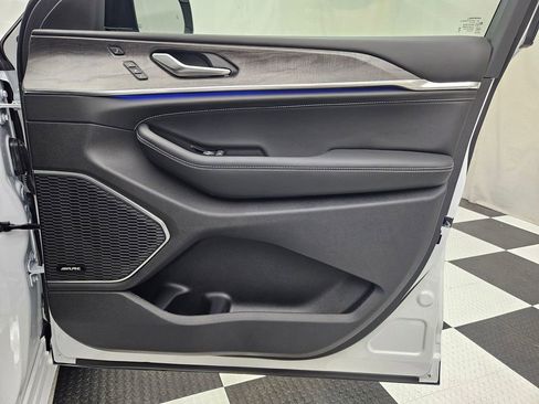 New 2025 Jeep Grand Cherokee L Overland w/ Advanced Protech Group III image 17