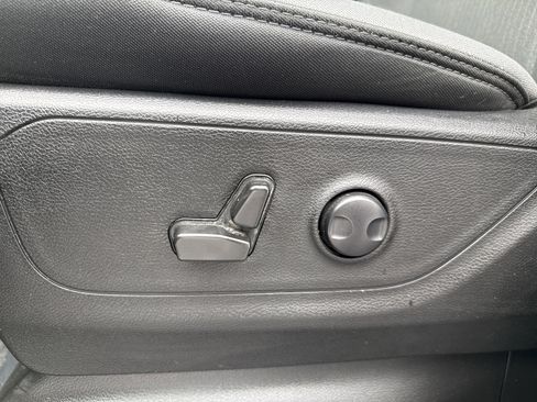 Used 2022 RAM 1500 Big Horn AWD/4WD image 13