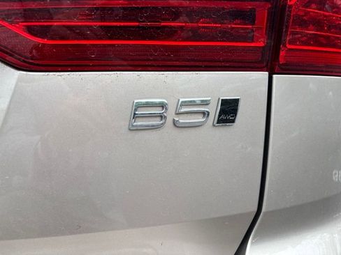Used 2024 Volvo XC60 B5 Plus w/ Protection Package Premier AWD/4WD image 9