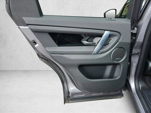Used 2023 Land Rover Discovery Sport S image 27