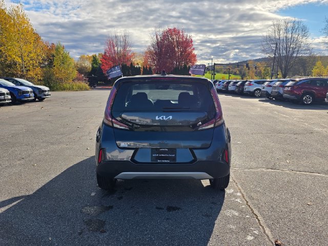Certified 2025 Kia Soul LX w/ LX Technology Package FWD image 7