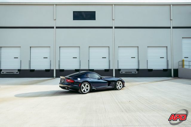 Used 2014 SRT Viper SRT-10 w/ Exterior Carbon Fiber Package RWD image 70
