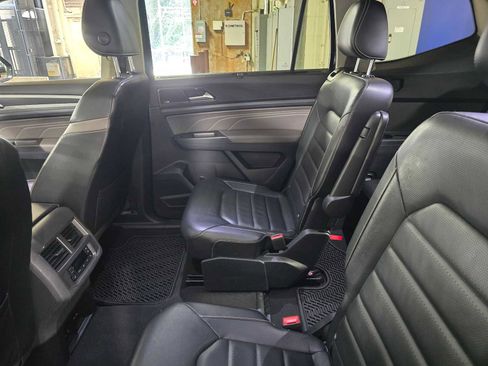Used 2022 Volkswagen Atlas SEL Premium AWD/4WD image 17