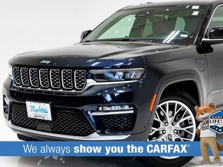 Used 2022 Jeep Grand Cherokee Summit w/ Advanced Protech Group IV AWD/4WD video 2