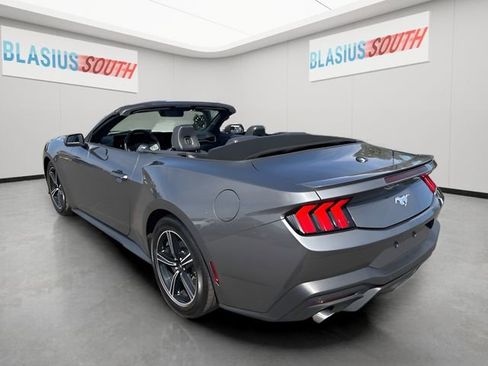 Used 2025 Ford Mustang Premium RWD image 9