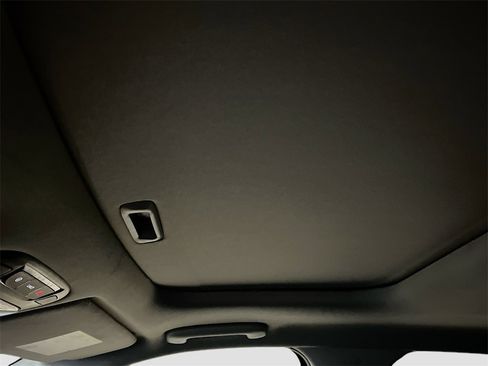 Used 2022 Kia Telluride S image 22