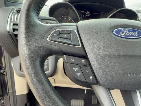 Certified 2019 Ford Escape Titanium image 27