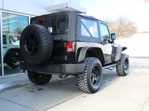 Used 2018 Jeep Wrangler Sport image 8