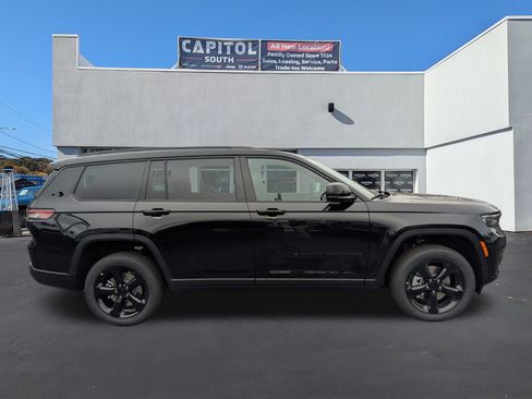 New 2025 Jeep Grand Cherokee L Altitude image 2