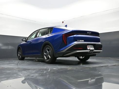 Used 2025 Kia K4 LXS image 47