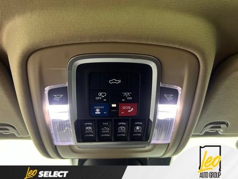 Used 2019 RAM 1500 Laramie AWD/4WD image 29