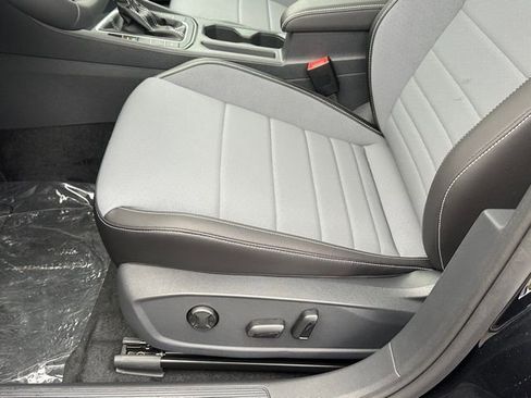 New 2026 Volkswagen Jetta SE FWD image 26