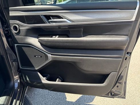 New 2026 Jeep Grand Wagoneer Limited AWD/4WD image 33