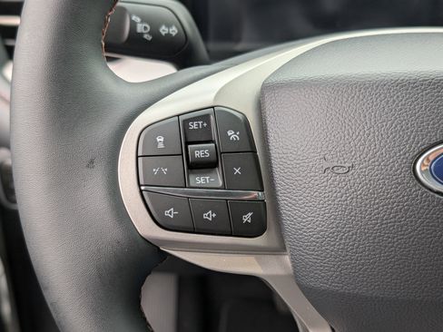 New 2026 Ford Explorer Active image 19