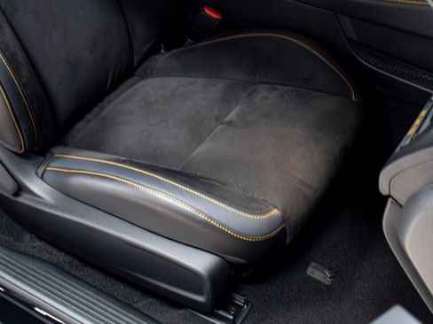 Used 2022 Dodge Challenger R/T Scat Pack RWD image 32