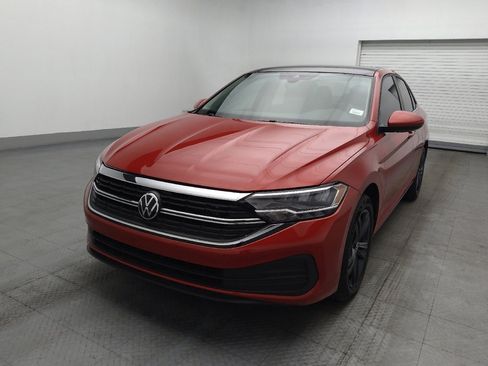 Used 2024 Volkswagen Jetta SE w/ Panoramic Sunroof Package FWD image 15