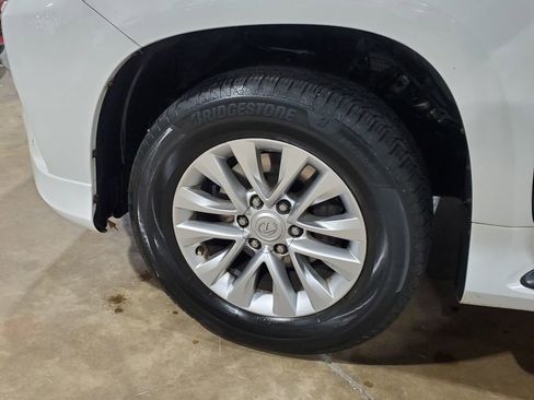 Used 2015 Lexus GX 460 w/ Premium Package image 43