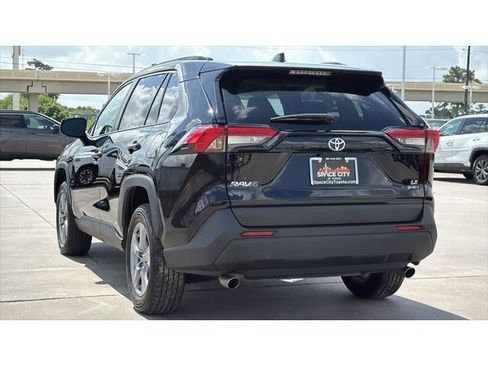 Certified 2025 Toyota RAV4 LE AWD/4WD image 4