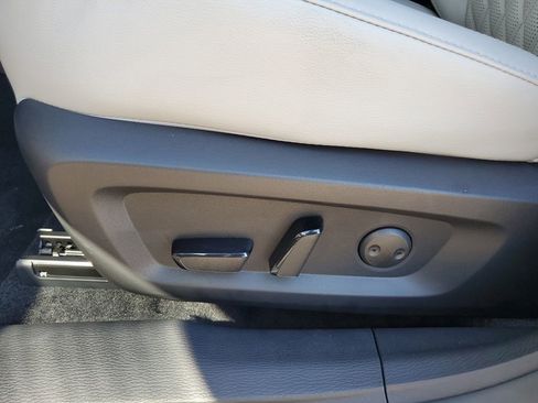 New 2026 Mitsubishi Outlander SEL FWD image 14