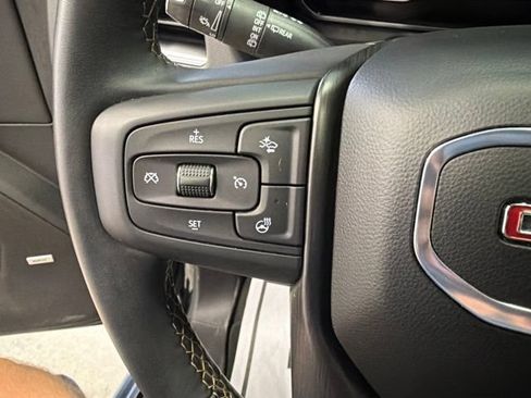 Used 2024 GMC Yukon AT4 w/ Technology Package AWD/4WD image 19