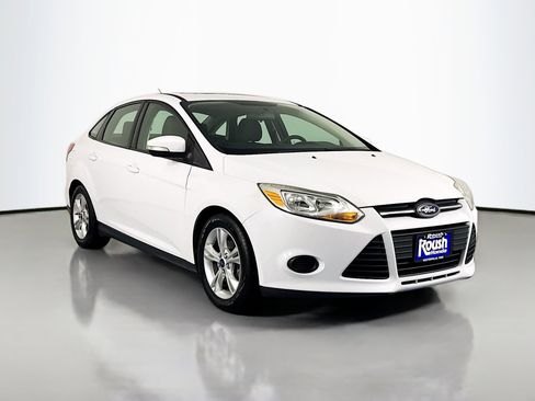 Used 2014 Ford Focus SE FWD image 3