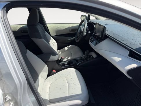 Used 2022 Toyota Corolla LE FWD image 15