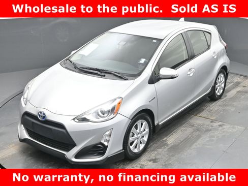 Used 2017 Toyota Prius C Two image 32