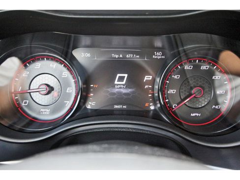 Used 2020 Dodge Charger SXT w/ Driver Convenience Group image 17