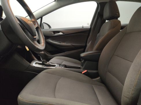Used 2019 Chevrolet Cruze LS FWD image 17