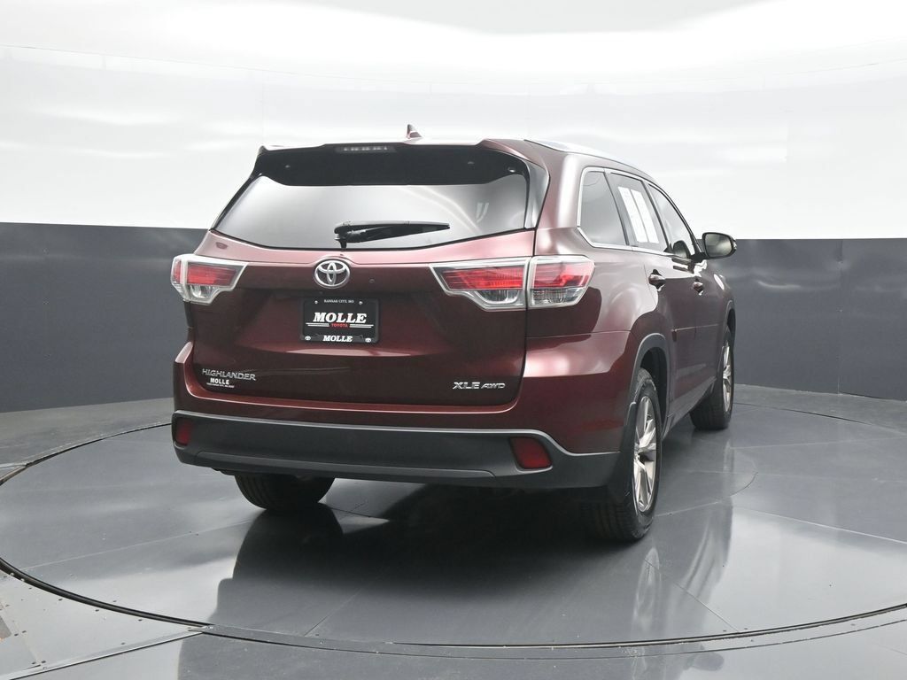 Used 2015 Toyota Highlander XLE AWD/4WD image 6