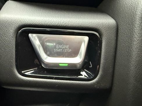 New 2026 GMC Yukon Denali w/ Sun & Power Step Package image 19