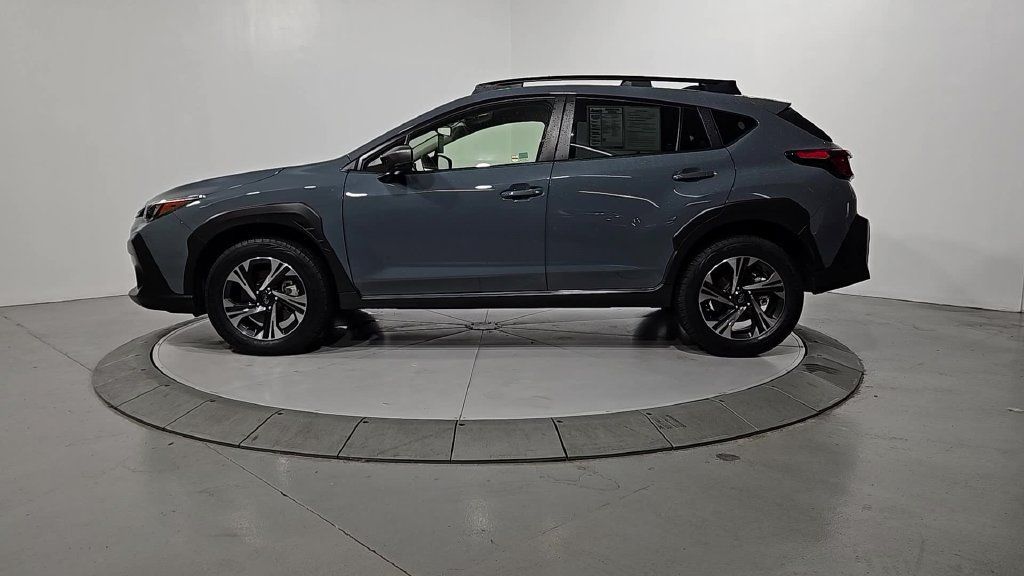Used 2024 Subaru Crosstrek 2.0i Premium AWD/4WD image 2
