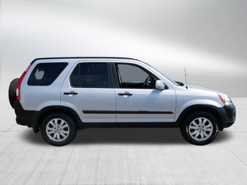 Used 2005 Honda CR-V EX image 8