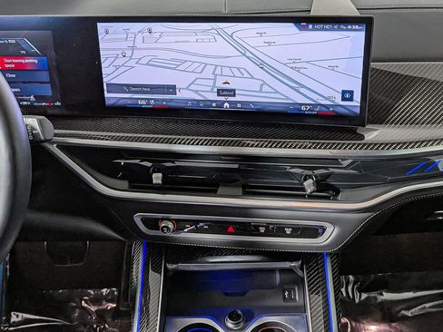 Certified 2025 BMW X7 M60i image 31
