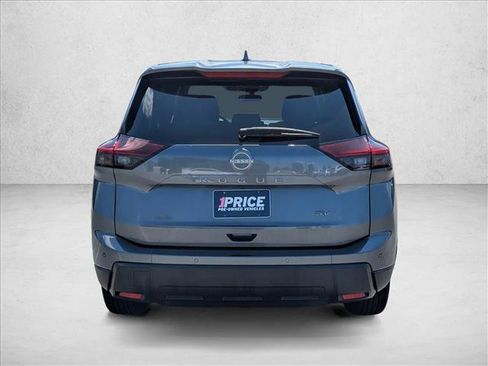 Used 2024 Nissan Rogue SV FWD image 6