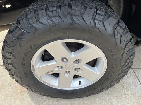 Certified 2018 Jeep Wrangler Unlimited Sport S AWD/4WD image 7