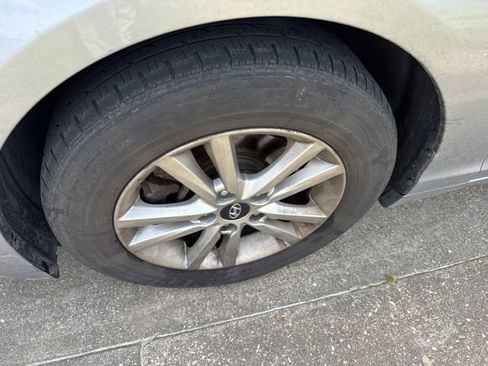 Used 2017 Hyundai Sonata SE image 2