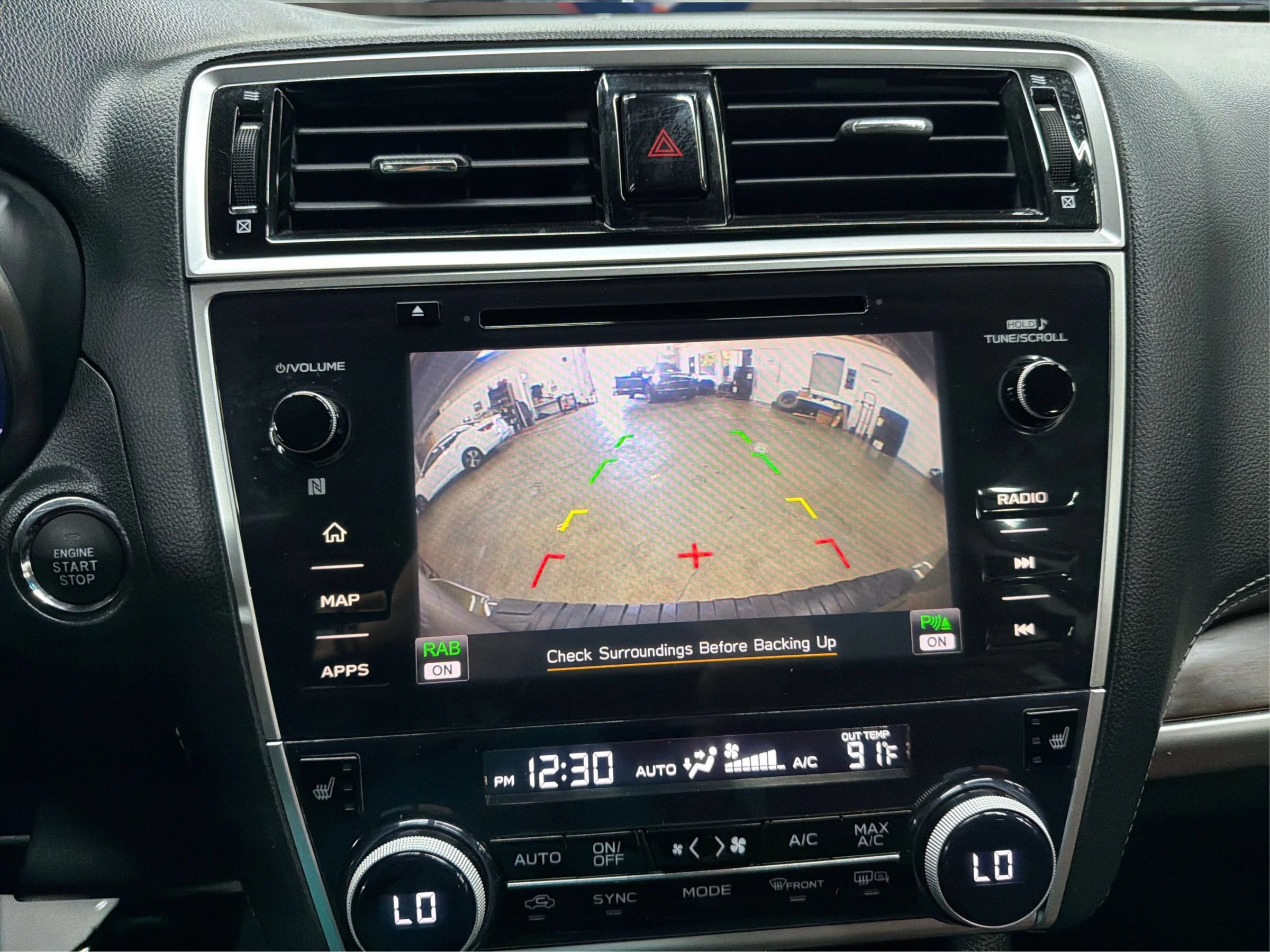 Used 2018 Subaru Outback 2.5i Touring AWD/4WD image 18