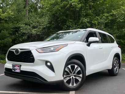 Used 2023 Toyota Highlander XLE