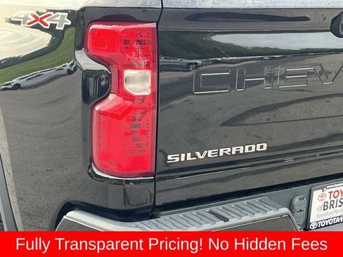Used 2023 Chevrolet Silverado 2500 Custom w/ Custom Value Package AWD/4WD image 5