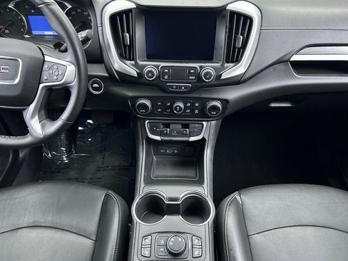 Used 2023 GMC Terrain SLT image 47