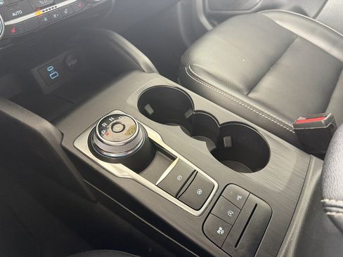 Used 2022 Ford Escape Titanium AWD/4WD image 21