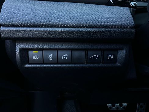 Used 2025 Toyota Camry SE image 22