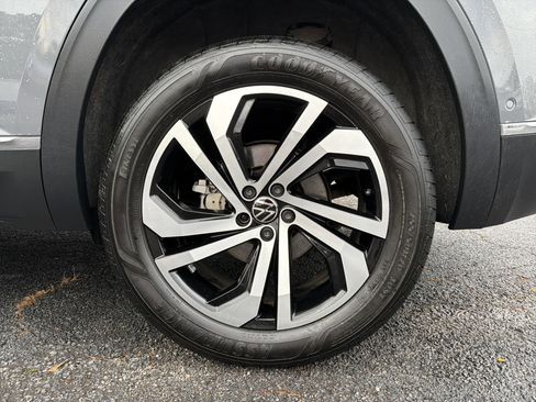 Used 2020 Volkswagen Atlas Cross Sport SEL Premium image 21