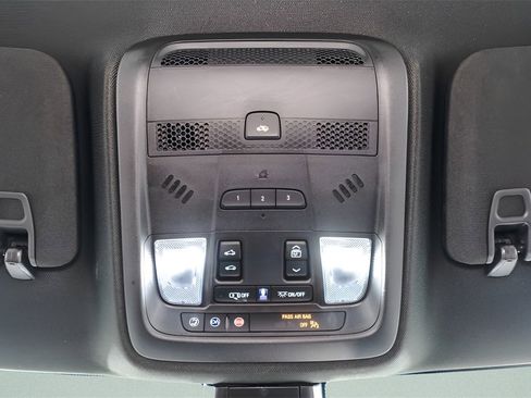 Used 2022 Cadillac XT5 Premium Luxury w/ LPO, Floor Liner Package image 19