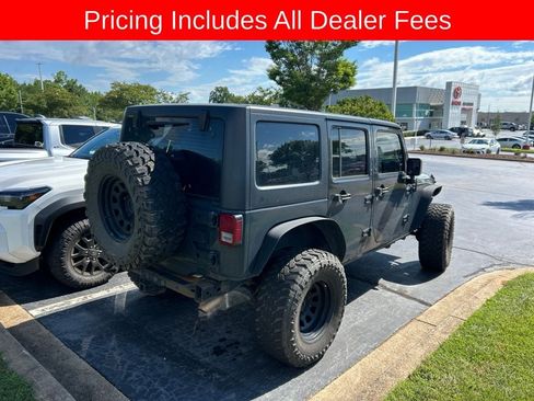 Used 2018 Jeep Wrangler Unlimited Sport w/ Connectivity Group AWD/4WD image 7