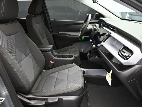 New 2027 Chevrolet Bolt LT FWD image 32